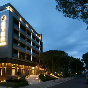 eter-hotel.albaniahotels.org/